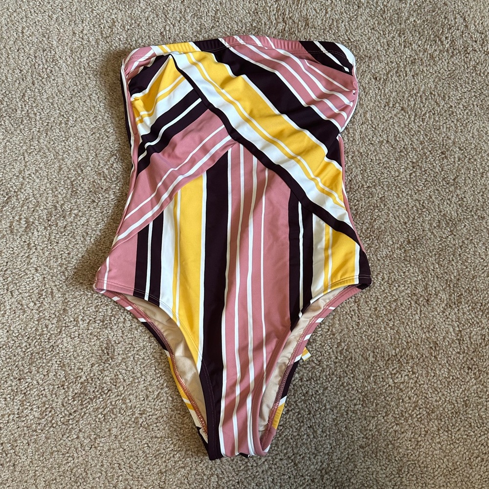 Multi Color Strapless One Piece Swim Wear